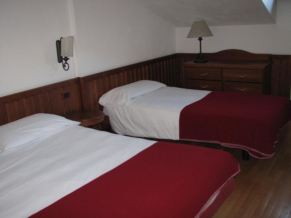 Residence Le Grand Chalet Courmayeur Buitenkant foto